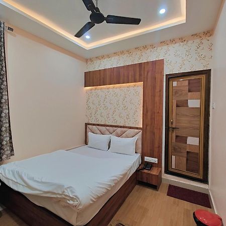 Hotel Mangal Murti 瓦拉纳西 外观 照片