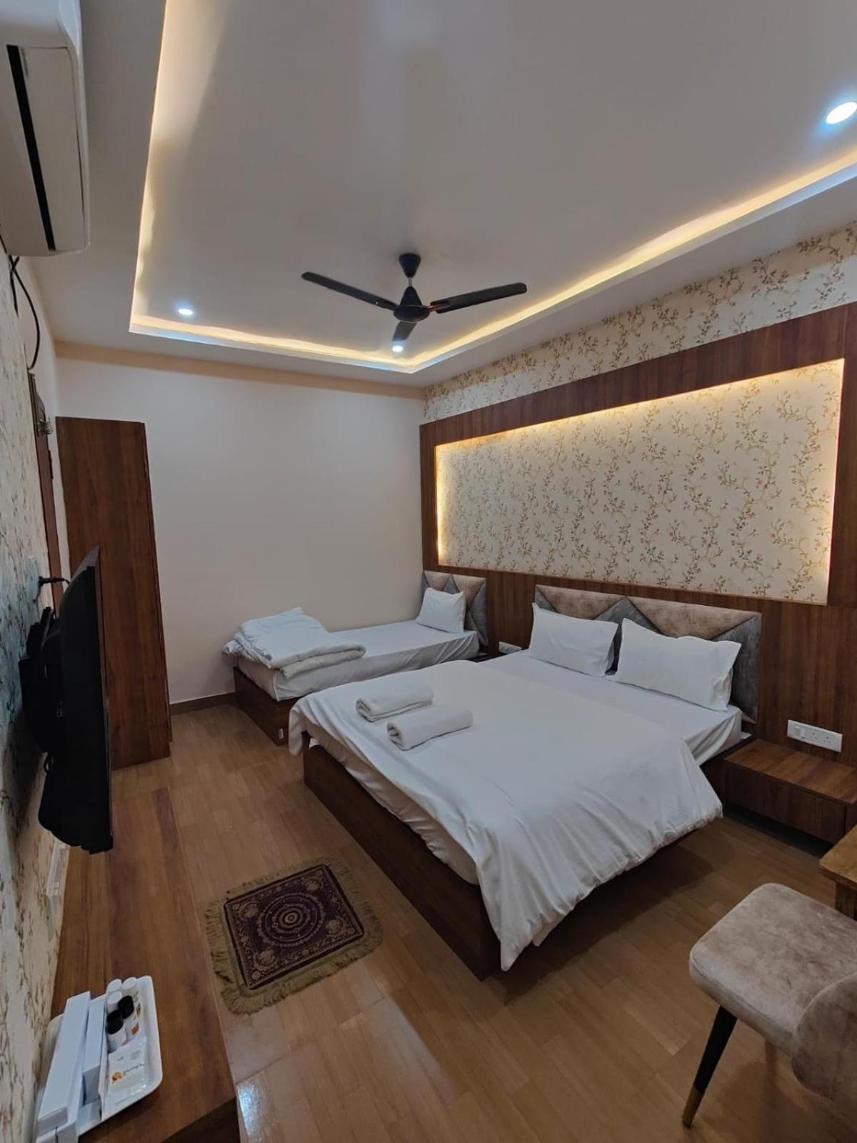 Hotel Mangal Murti 瓦拉纳西 外观 照片