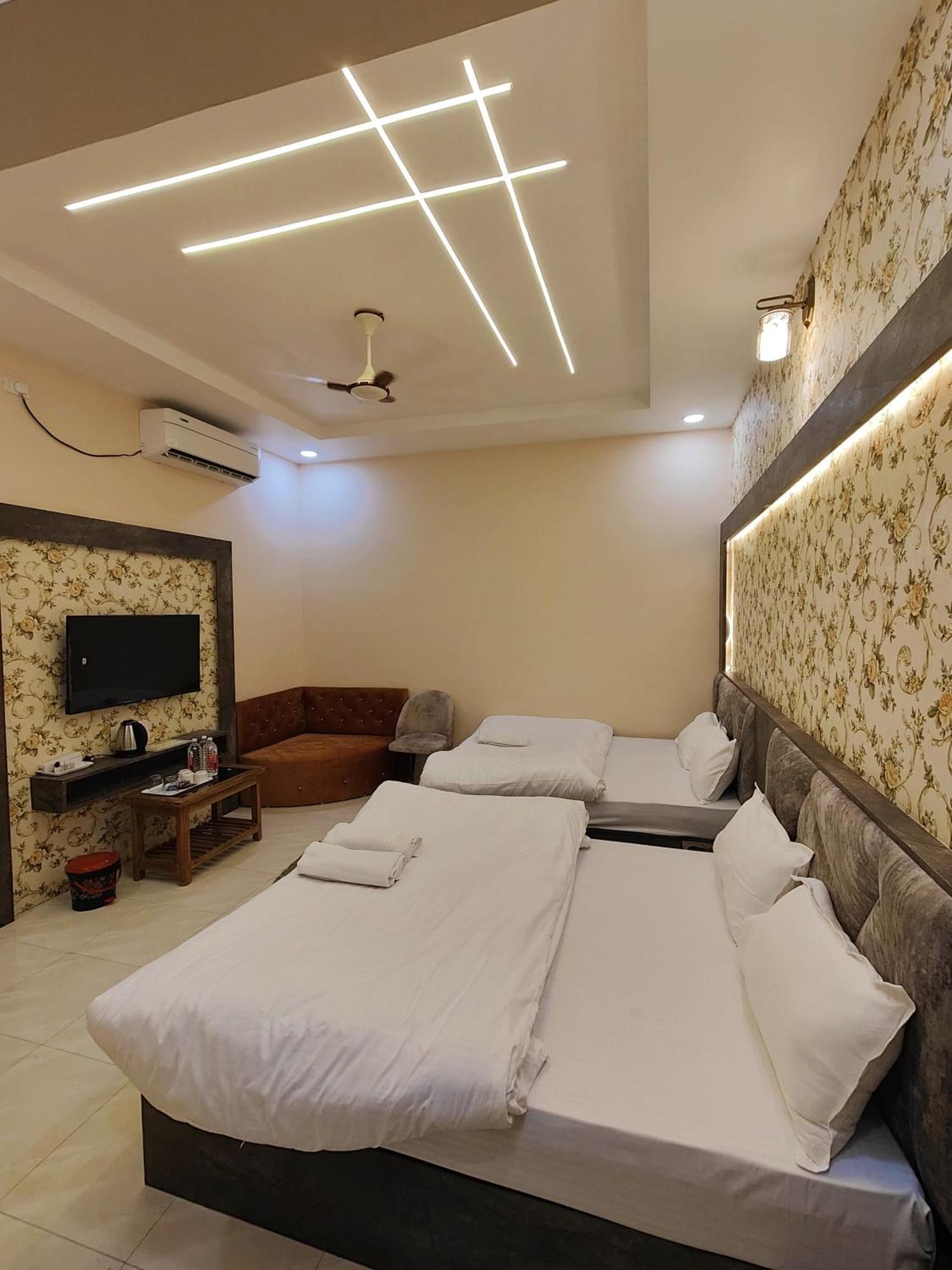 Hotel Mangal Murti 瓦拉纳西 外观 照片