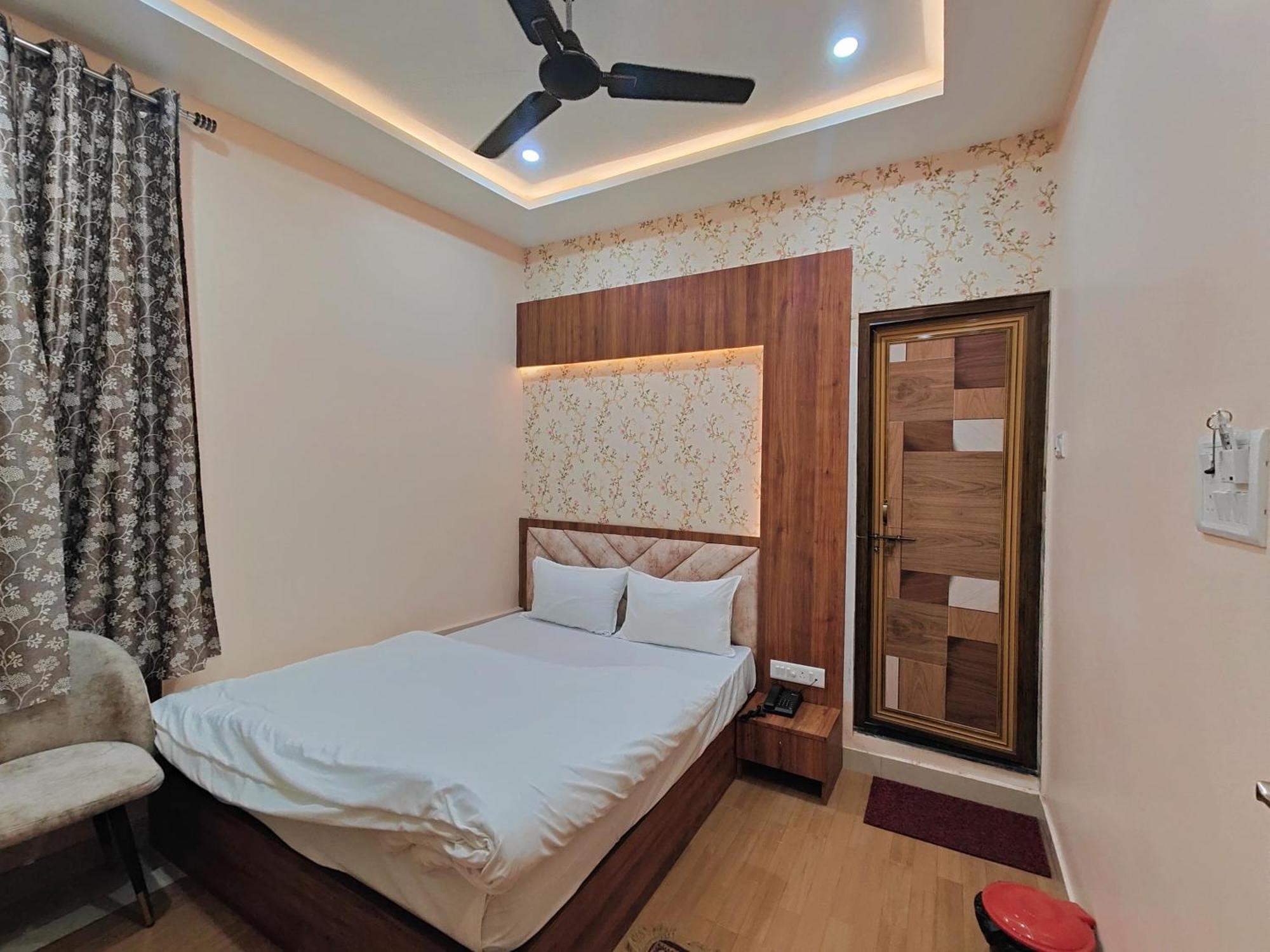 Hotel Mangal Murti 瓦拉纳西 外观 照片